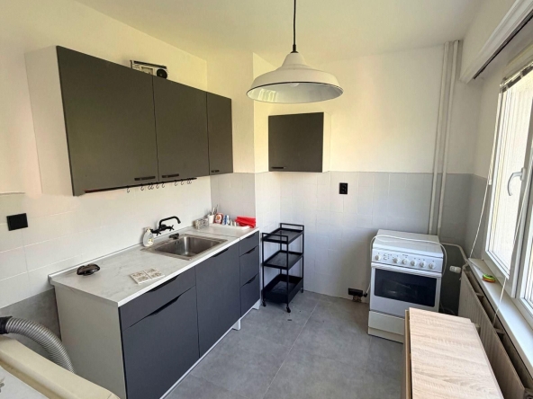 Дава се под наем Двустаен апартамент в София, Младост 2 - 74 кв.м за 597.21 € - Снимка #1