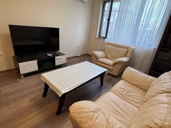 Дава се под наем Тристаен апартамент в София, Красно село - 90 кв.м за 747.66 € - Снимка #1
