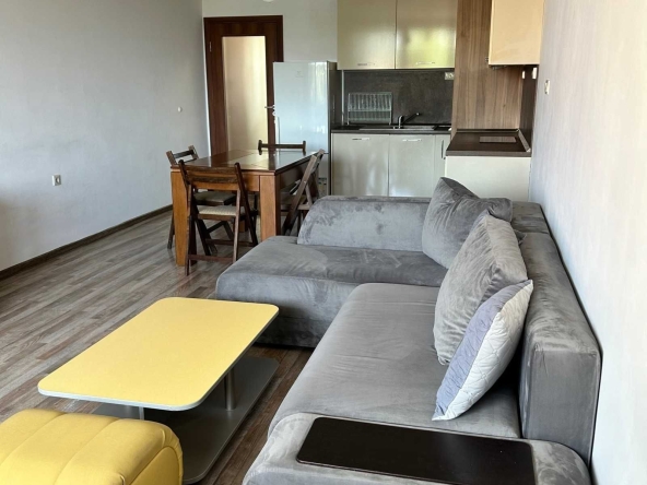 Дава се под наем Двустаен апартамент в Русе, Център - 65 кв.м за 306 € - Снимка #1