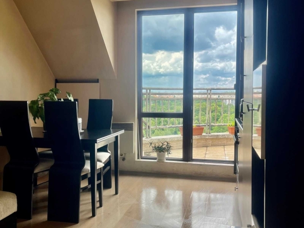 Дава се под наем Двустаен апартамент в София, Бъкстон - 60 кв.м за 408 € - Снимка #1