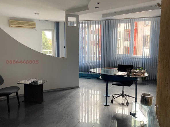 Дава се под наем Офис в Пловдив, Мараша - 105 кв.м за 600 € - Снимка #1