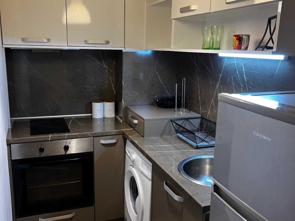 Дава се под наем Едностаен апартамент в София, Студентски град - 46 кв.м за 400 € - Снимка #1