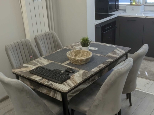 Дава се под наем Двустаен апартамент в София, Света Троица - 60 кв.м за 448.8 € - Снимка #1