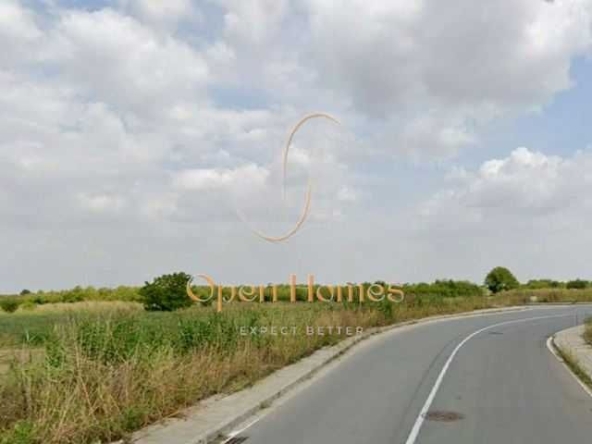 Земеделски имот в с. Златитрап, Област Пловдив -  кв.м за 28000 €/дка - Снимка #1