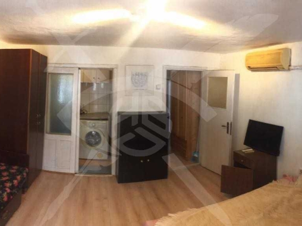 Дава се под наем Едностаен апартамент в Варна, Погреби - 30 кв.м за 250 € - Снимка #1