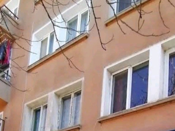 Двустаен апартамент в Перник, Изток - 55 кв.м за 1237 €/кв.м - Снимка #1