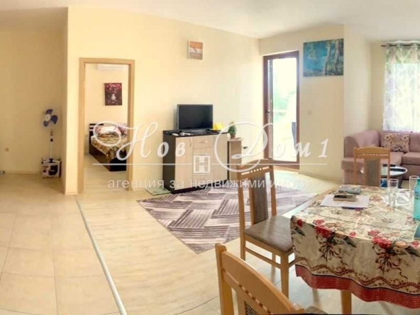 Дава се под наем Двустаен апартамент в к.к. Св.Св. Константин и Елена - 80 кв.м за 900 € - Снимка #1