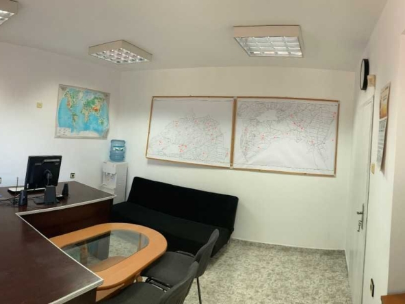 Дава се под наем Офис в Харманли - 30 кв.м за 178.5 € - Снимка #1