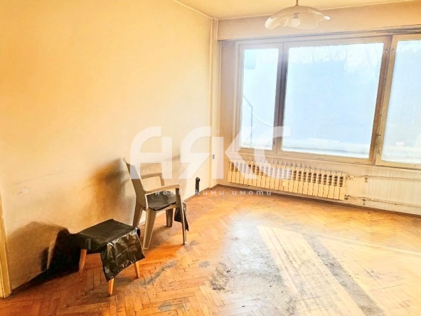 Тристаен апартамент в София, Гоце Делчев - 76 кв.м за 1577 €/кв.м - Снимка #1