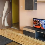 Дава се под наем Двустаен апартамент в Перник, Център - 65 кв.м за 382.5 € - Снимка #1