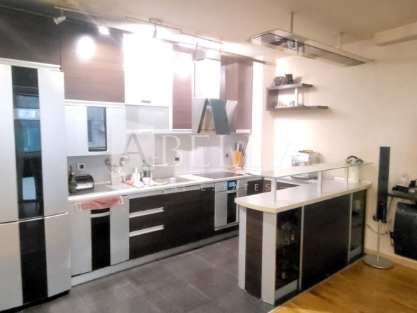 Тристаен апартамент в София, Банишора - 91 кв.м за 1289 €/кв.м - Снимка #1