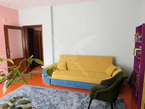 Етаж от къща в Пловдив, Младежки Хълм - 212 кв.м за 710 €/кв.м - Снимка #1