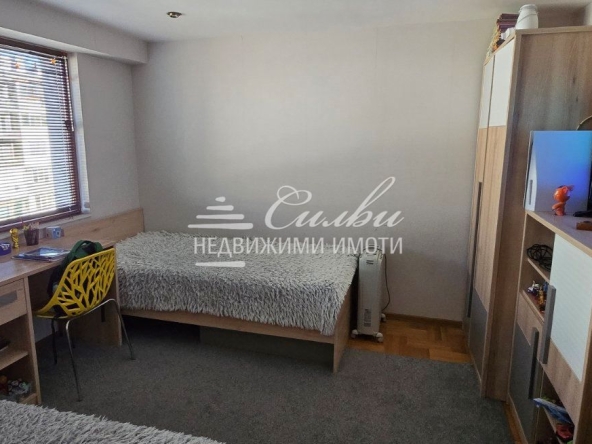 Двустаен апартамент в Шумен, Тракия - 64 кв.м за 1435 €/кв.м - Снимка #1