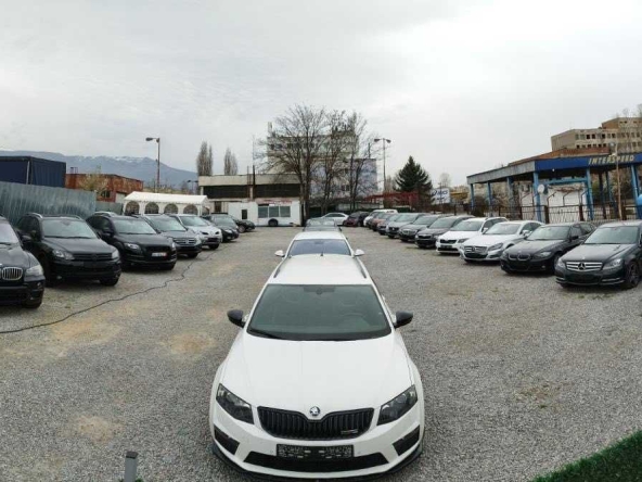 Дава се под наем Гараж / Паркомясто в София, 7-ми 11-ти километър - 1000 кв.м за 35.7 € - Снимка #1