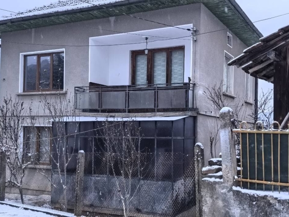 Къща в Правец - 148 кв.м за 1183 €/кв.м - Снимка #1