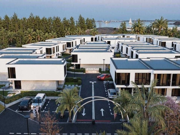 Къща в Несебър - 172 кв.м за 1186 €/кв.м - Снимка #1