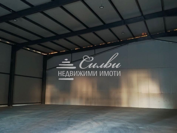 Дава се под наем Склад в Шумен, Тракия - 350 кв.м за 1713.6 € - Снимка #1