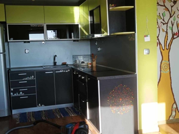 Дава се под наем Етаж от къща в к.к. Св.Св. Константин и Елена - 80 кв.м за 433.5 € - Снимка #1