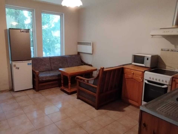 Дава се под наем Тристаен апартамент в Варна, Център - 60 кв.м за 450 € - Снимка #1