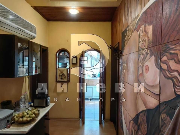 Къща в Стара Загора, Център - 261 кв.м за 801 €/кв.м - Снимка #1