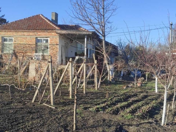 Къща в Бургас, Възраждане - 100 кв.м за 500 €/кв.м - Снимка #1