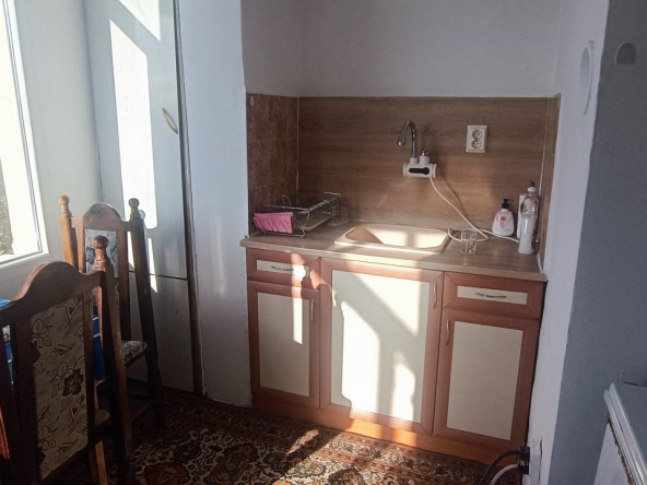 Дава се под наем Четиристаен апартамент в Пловдив, Въстанически - 92 кв.м за 510 € - Снимка #1