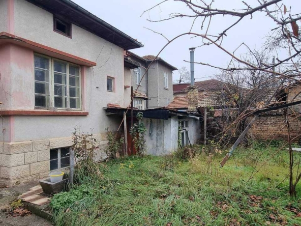 Къща в Разград, Варош - 90 кв.м за 1983 €/кв.м - Снимка #1