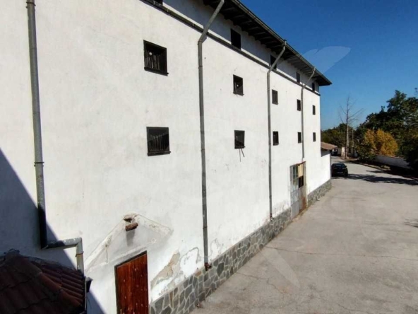 Парцел в Пловдив, Прослав - 2409 кв.м за 311 €/кв.м - Снимка #1