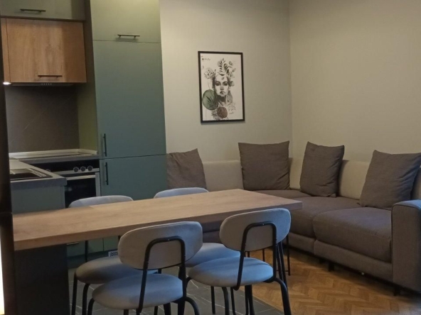 Дава се под наем Двустаен апартамент в Пловдив, Център - 65 кв.м за 750 € - Снимка #1