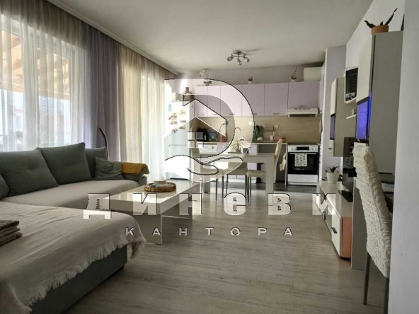 Тристаен апартамент в Стара Загора, Център - 106 кв.м за 1274 €/кв.м - Снимка #1