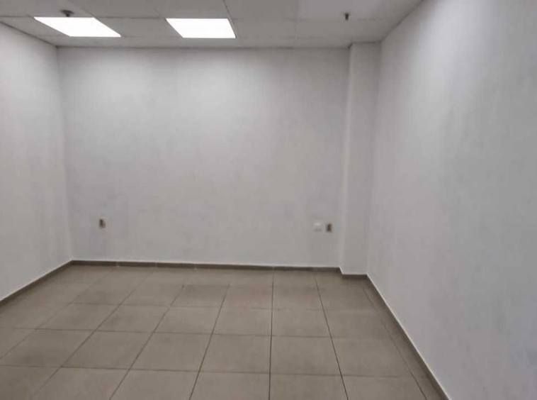 Магазин в Пловдив, Остромила - 32 кв.м за 1219 €/кв.м - Снимка #1