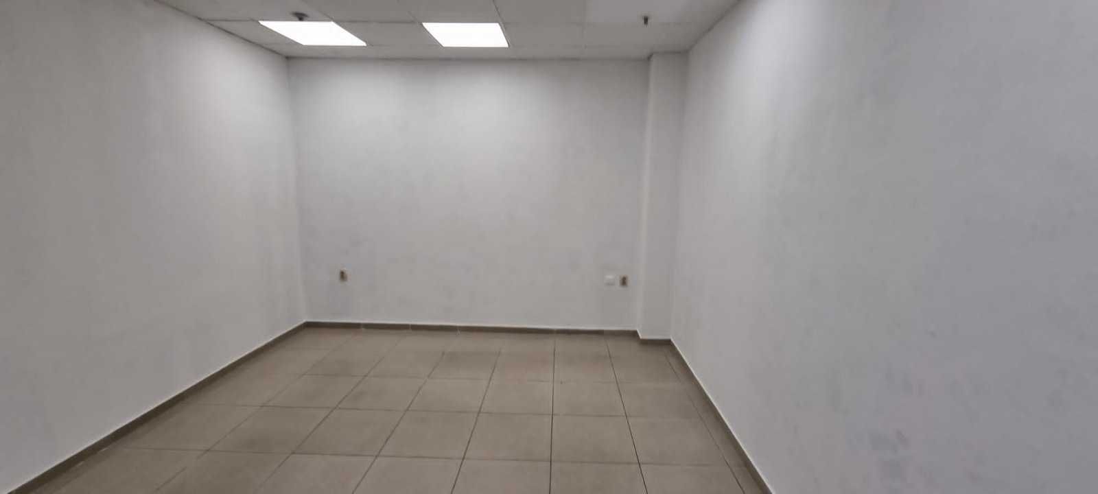 Магазин в Пловдив, Остромила - 32 кв.м за 1219 €/кв.м - Снимка #1