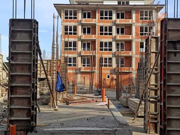 Тристаен апартамент в Стара Загора, Железник - център - 99 кв.м за 768 €/кв.м - Снимка #1