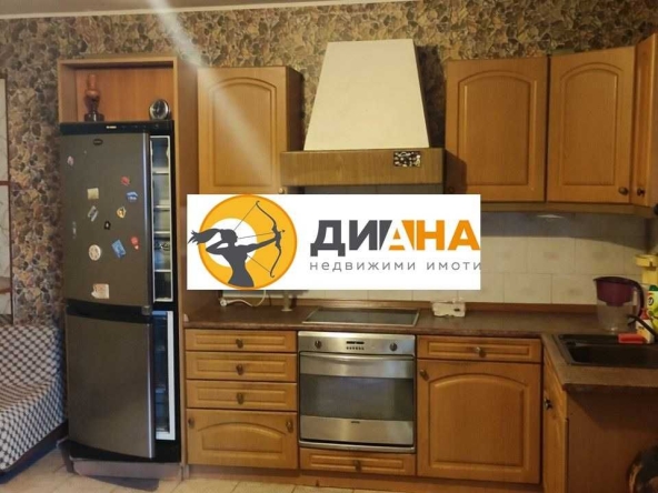 Тристаен апартамент в Пловдив, Център - 80 кв.м за 2188 €/кв.м - Снимка #1
