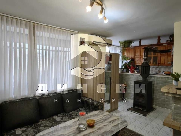 Тристаен апартамент в Стара Загора, Ремиза - 67 кв.м за 1229 €/кв.м - Снимка #1