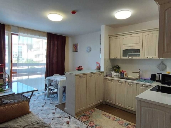 Тристаен апартамент в к.к. Елените - 87 кв.м за 1483 €/кв.м - Снимка #1