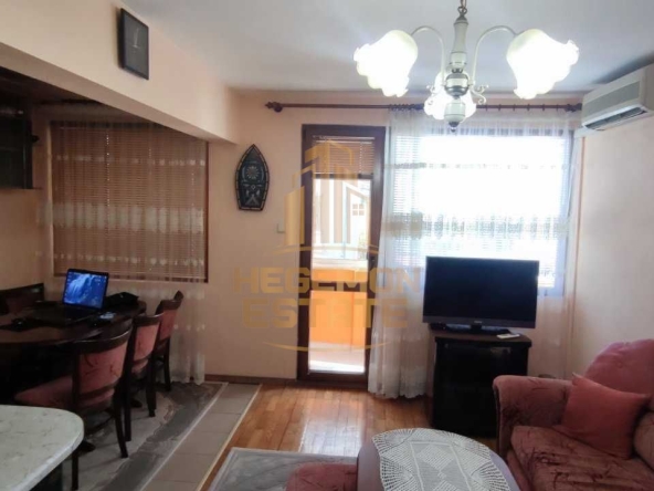 Двустаен апартамент в Варна, Лятно кино Тракия - 70 кв.м за 1986 €/кв.м - Снимка #1