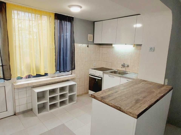 Едностаен апартамент в Бургас, Меден рудник - зона А - 43 кв.м за 907 €/кв.м - Снимка #1