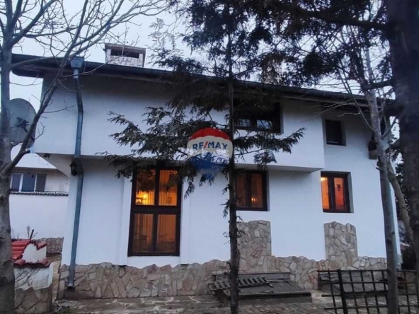 Къща в с. Приселци, Област Варна - 217 кв.м за 950 €/кв.м - Снимка #1