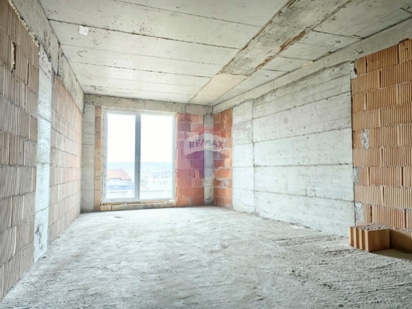 Тристаен апартамент в Варна, Погреби - 97 кв.м за 1568 €/кв.м - Снимка #1