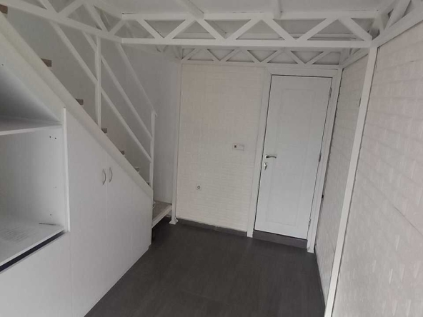 Дава се под наем Магазин в Бургас, Лазур - 25 кв.м за 175 € - Снимка #1