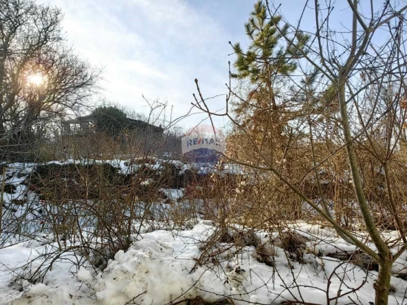 Парцел в Варна, Изгрев - 600 кв.м за 71 €/кв.м - Снимка #1