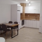 Дава се под наем Двустаен апартамент в Пловдив, Остромила - 66 кв.м за 375 € - Снимка #1