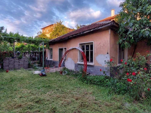 Къща в Асеновград - 74 кв.м за 827 €/кв.м - Снимка #1