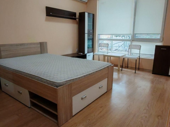 Дава се под наем Едностаен апартамент в Пловдив, Каменица 1 - 50 кв.м за 300 € - Снимка #1