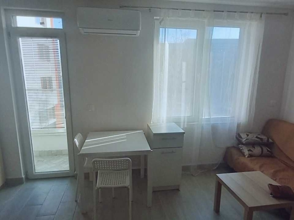 Дава се под наем Едностаен апартамент в София, Дружба 1 - 38 кв.м за 382.5 € - Снимка #1