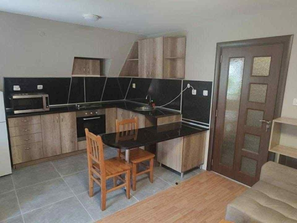 Дава се под наем Двустаен апартамент в Пловдив, Младежки Хълм - 60 кв.м за 382.5 € - Снимка #1