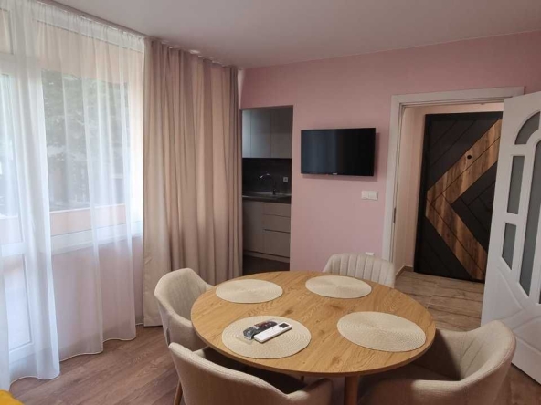 Дава се под наем Двустаен апартамент в Разград, Васил Левски - 53 кв.м за 433.5 € - Снимка #1