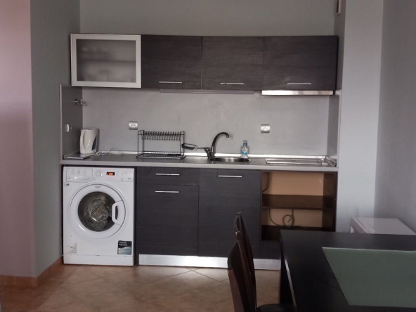 Дава се под наем Двустаен апартамент в Банско - 63 кв.м за 255 € - Снимка #1