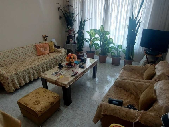 Едностаен апартамент в Хасково, Червена стена - 44 кв.м за 1066 €/кв.м - Снимка #1